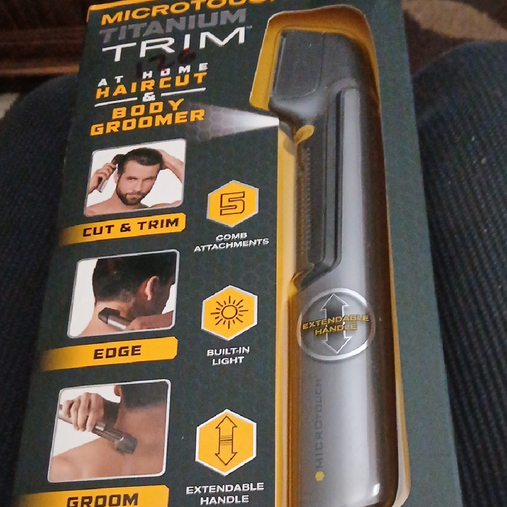 Titanium Trim Grooming Tool - Gray and Yellow